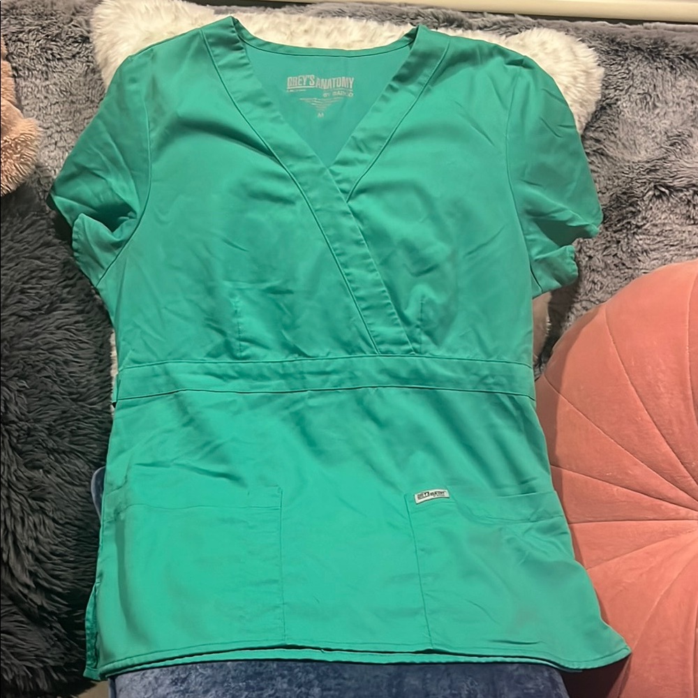 Grey’s Anatomy Green Fitted Wrap scrub top